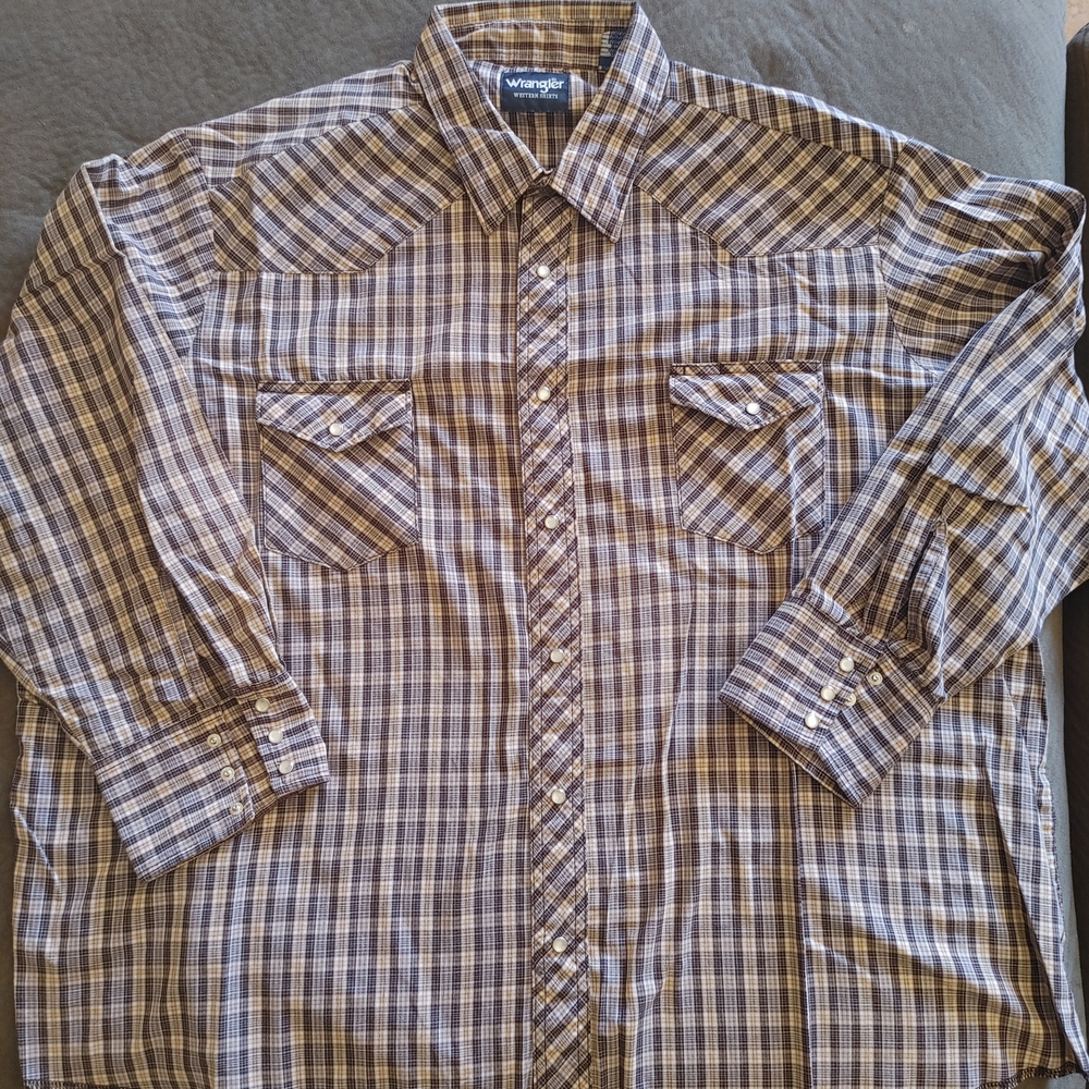 Wrangler Men's Plaid Pearl Snap Button-Down Shirt in Brown and Blue